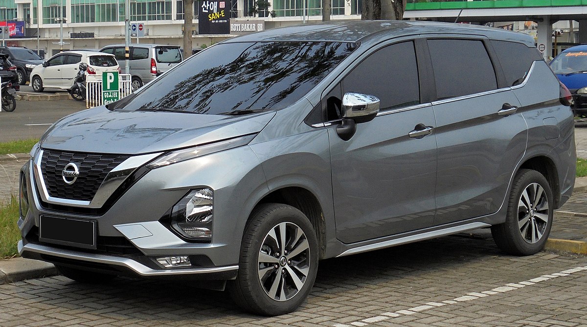 Mengenal Nissan Livina: Mobil Keluarga yang Praktis dan Stylish